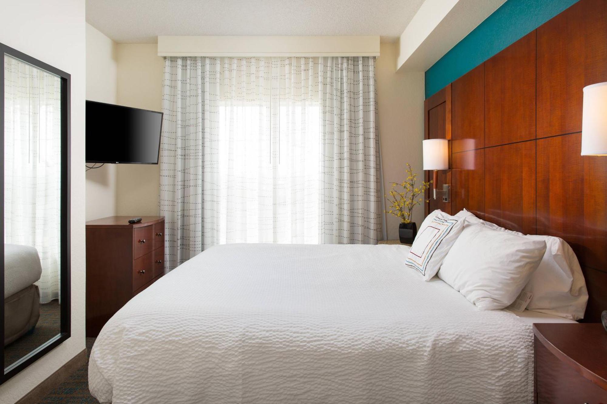 Residence Inn Kansas City Airport Экстерьер фото