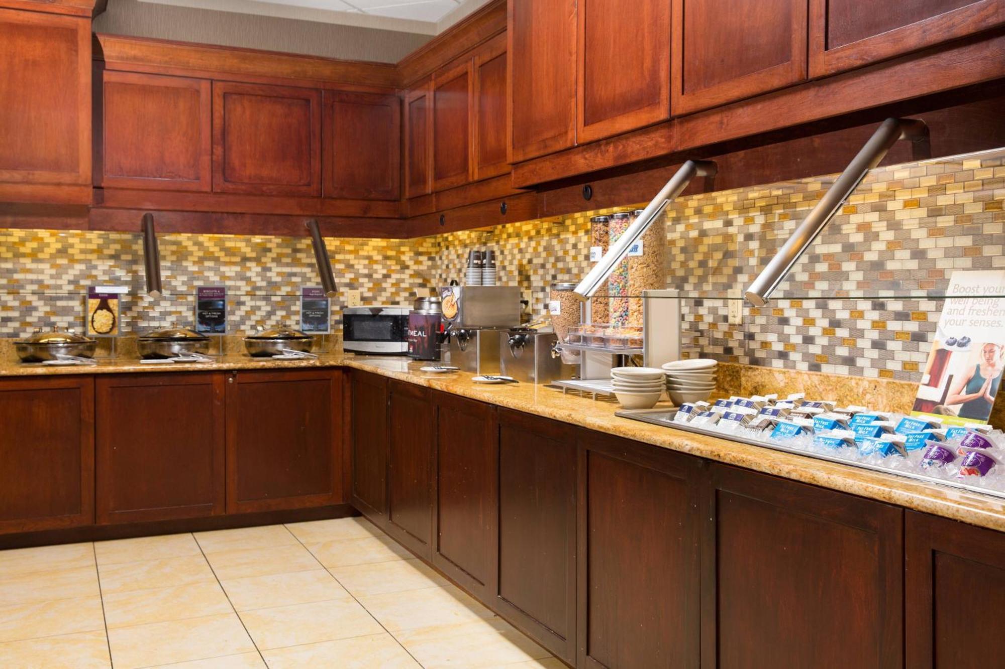 Residence Inn Kansas City Airport Экстерьер фото