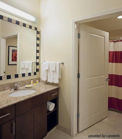 Residence Inn Kansas City Airport Экстерьер фото
